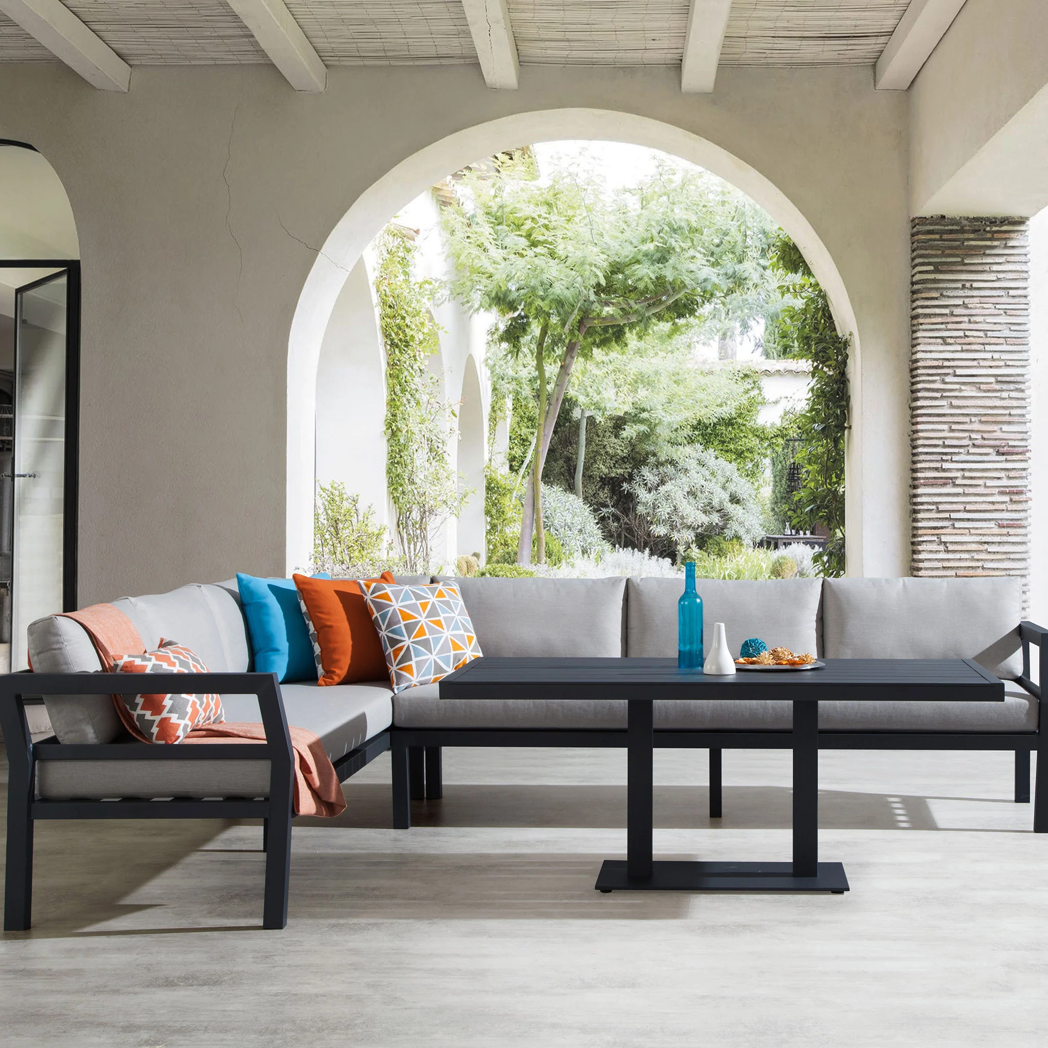 BONDI Taburet exterior - Image 2